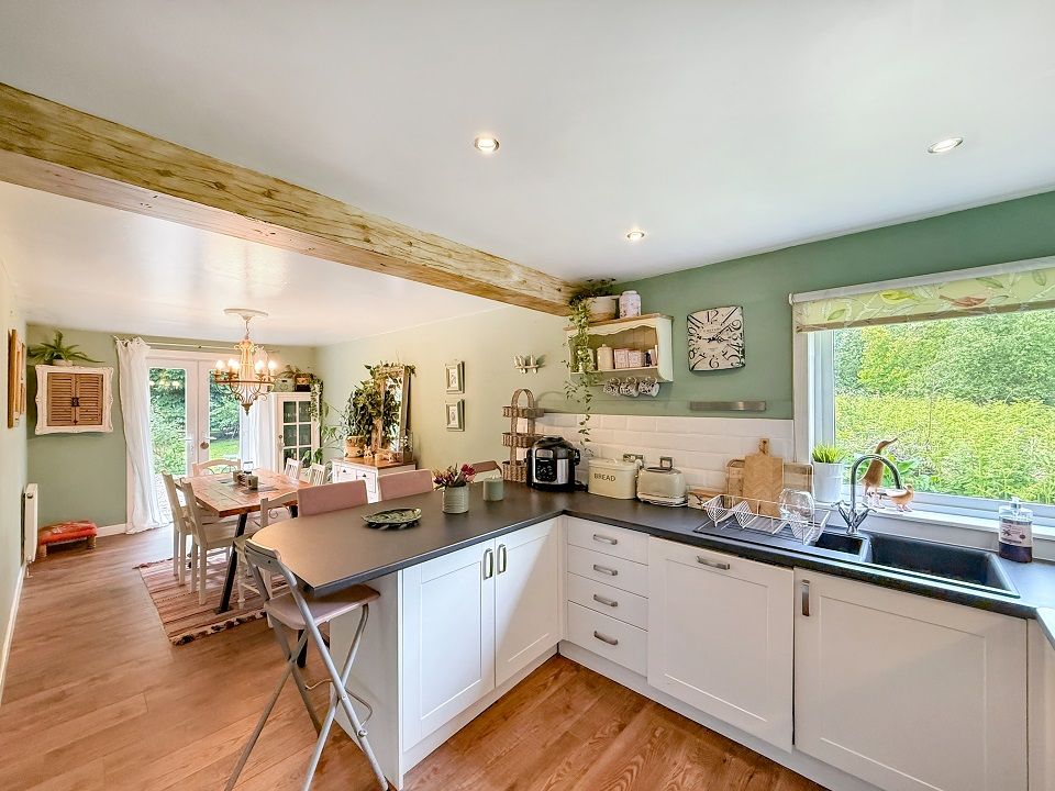 Property photo 3 of 33