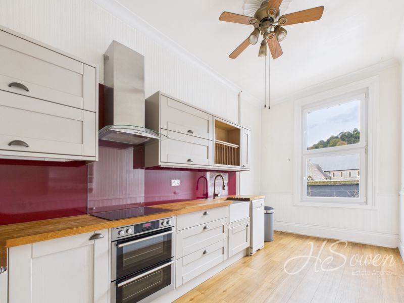 Property photo 3 of 10 Photo 1