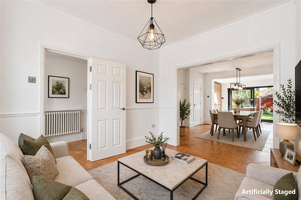 Property photo 2 of 18 Picture No. 22