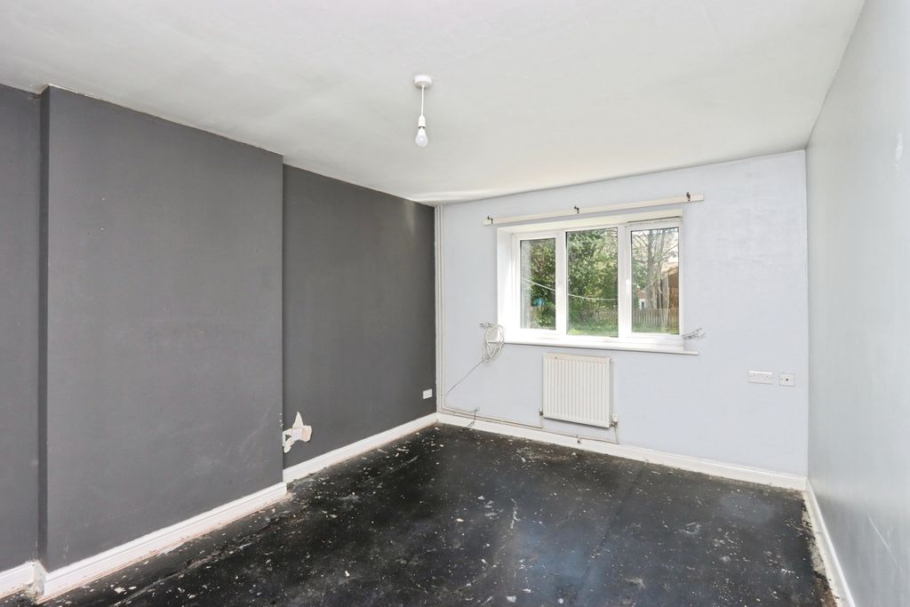 Property photo 3 of 19 Pbox-Img.Jpg