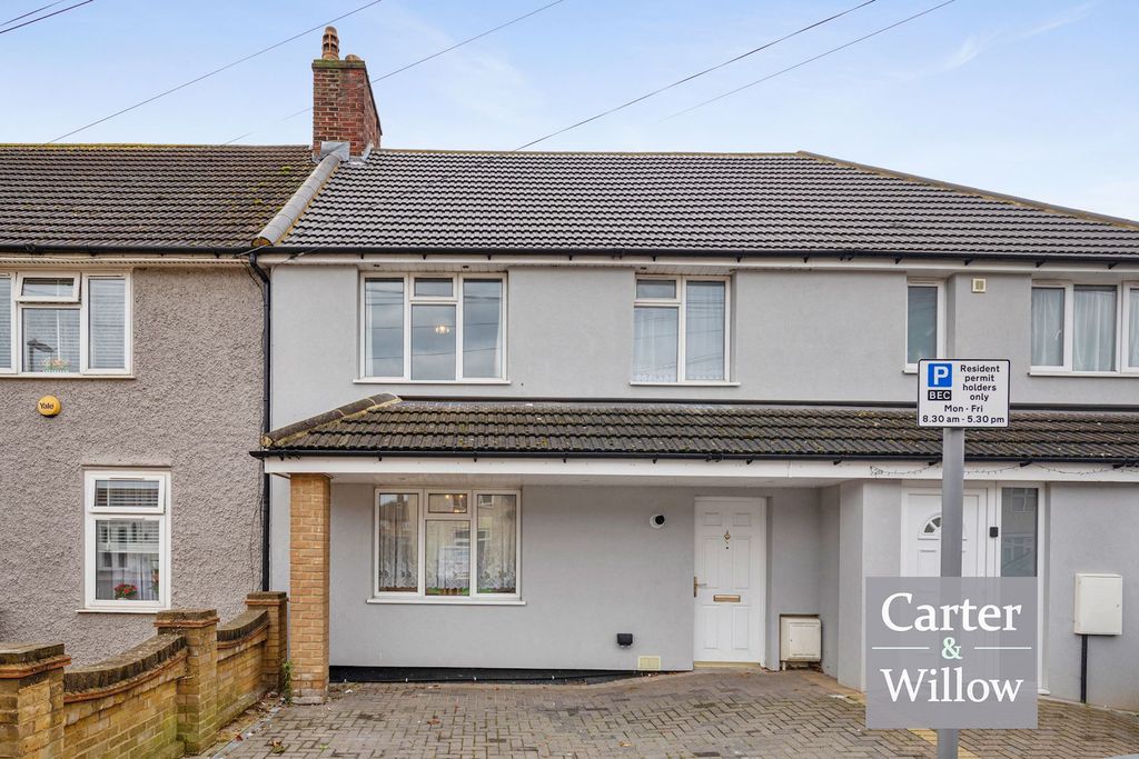 Property photo 2 of 11