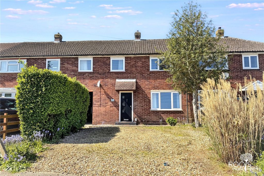 Property photo 1 of 13 Front Driveway