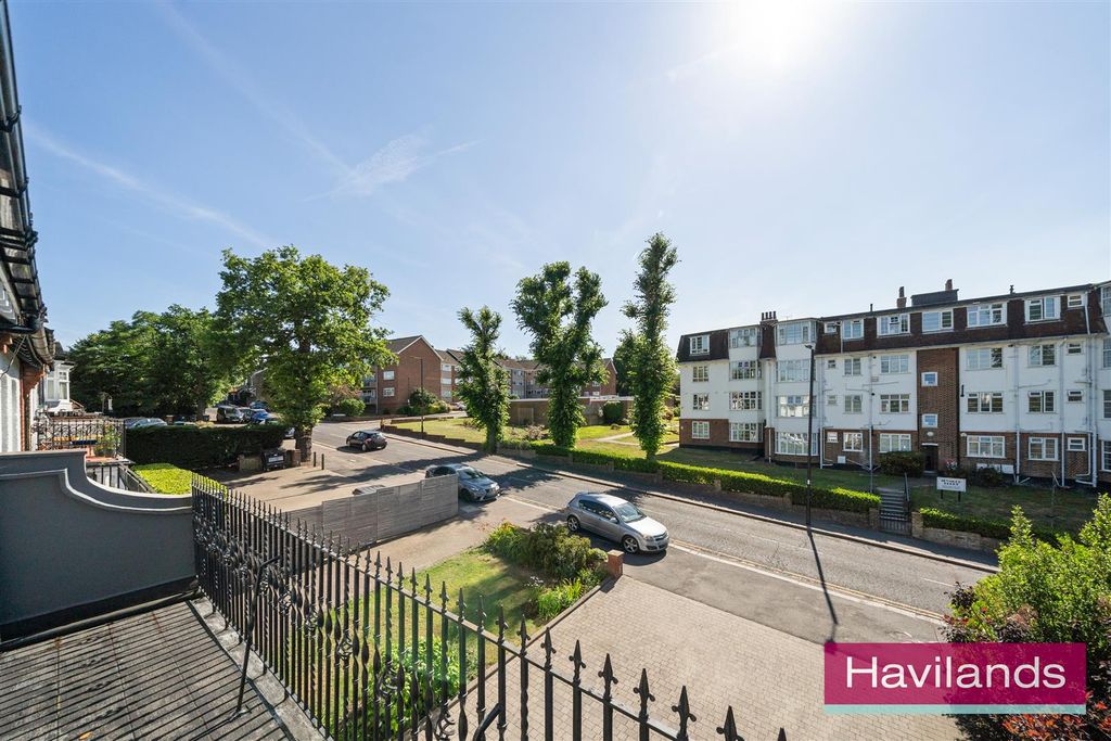 Property photo 2 of 23 Eversley Park Road-12.Jpg