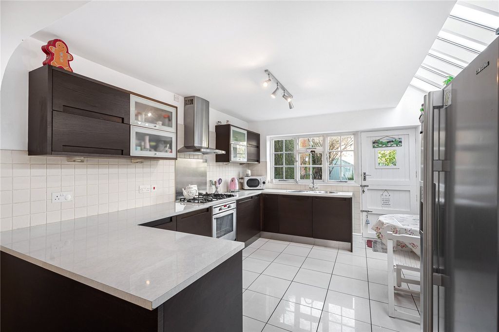 Property photo 3 of 12 Picture No. 28