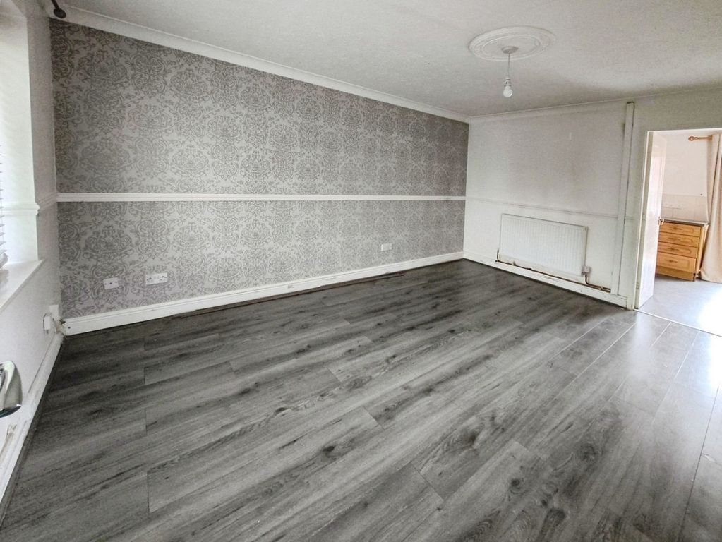 Property photo 2 of 12 Living Room