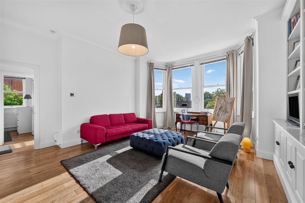 Property photo 3 of 10