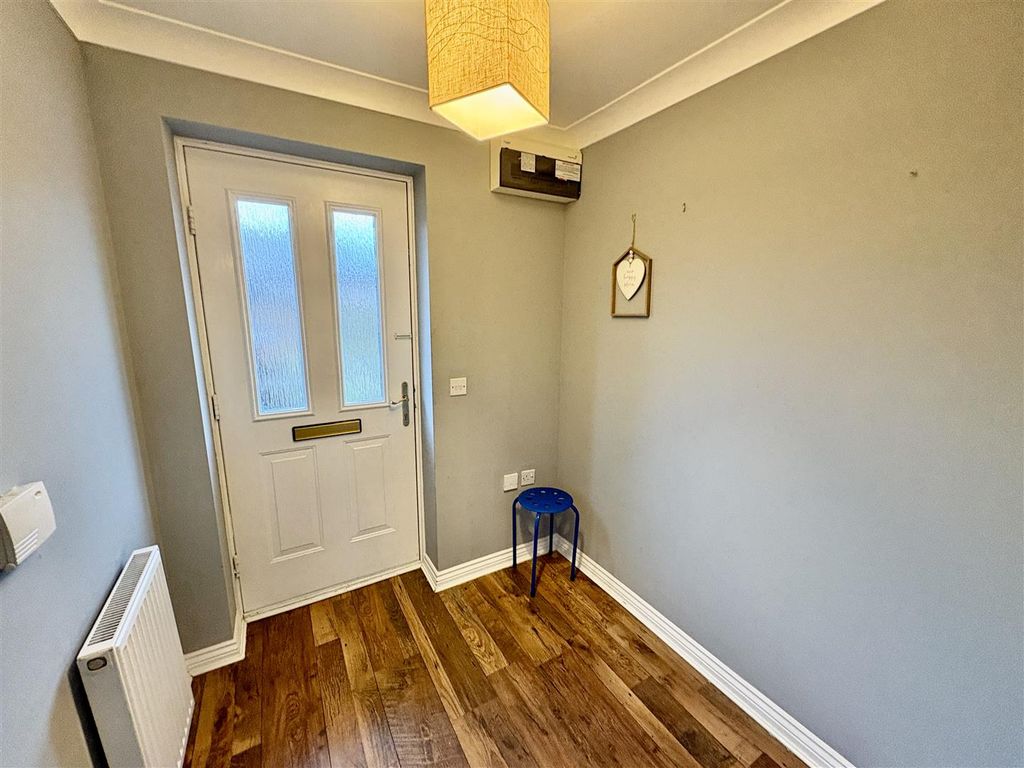 Property photo 2 of 16 Entrance Hallway