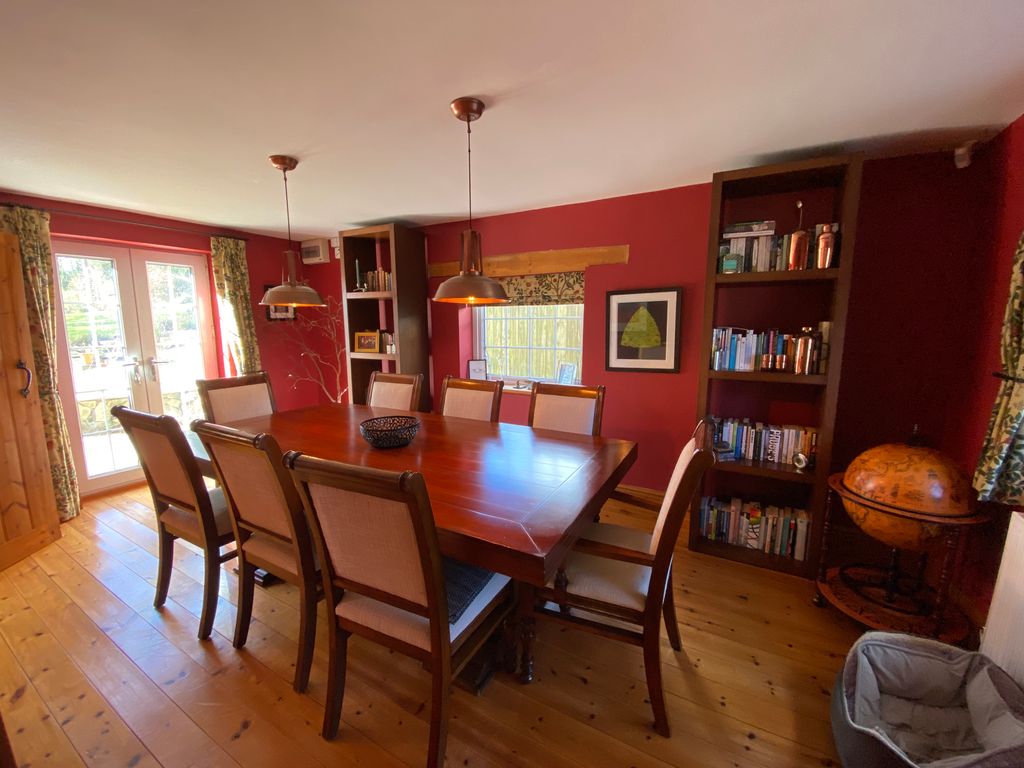Property photo 2 of 21