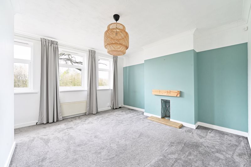 Property photo 1 of 20 Lounge