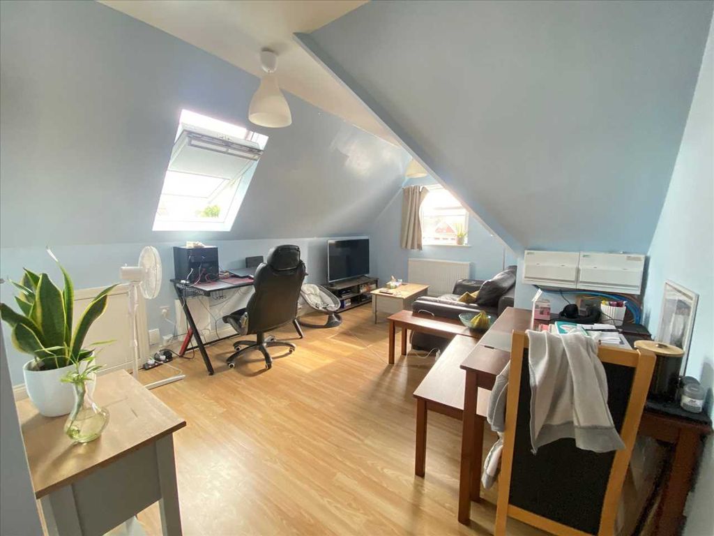 Property photo 1 of 9 Main Picture