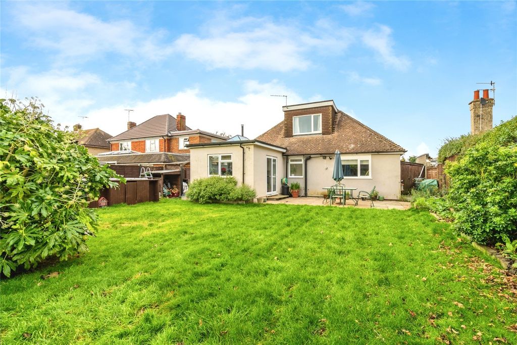 Property photo 3 of 22 Picture No. 06