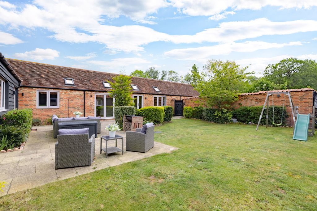 Property photo 2 of 33