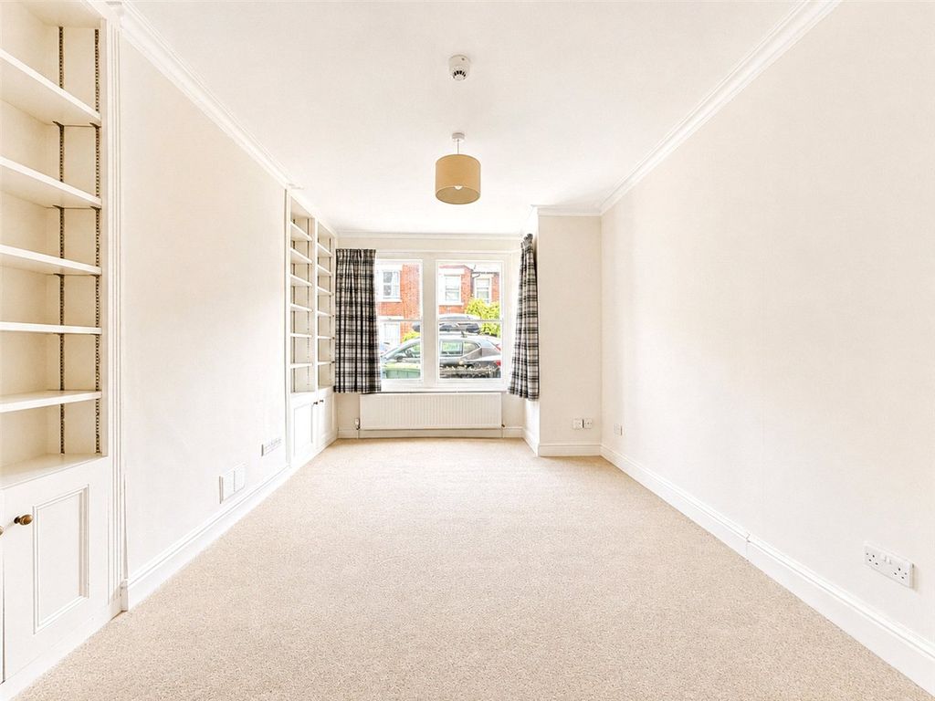 Property photo 3 of 15 Picture No. 04