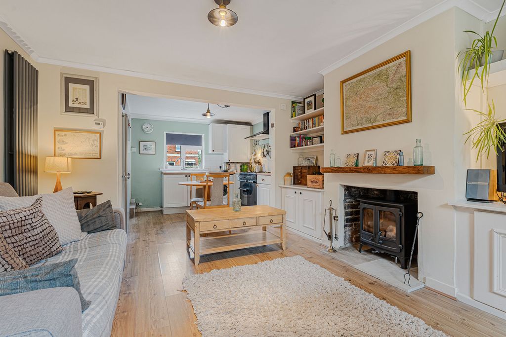 Property photo 3 of 17