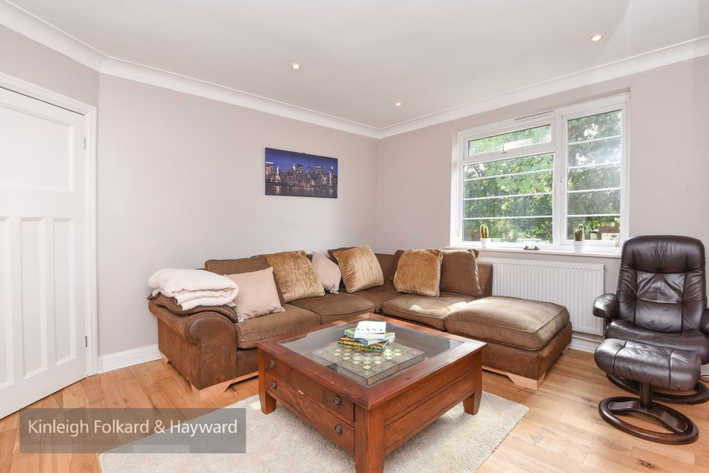 Property photo 2 of 8 332879 (1)W