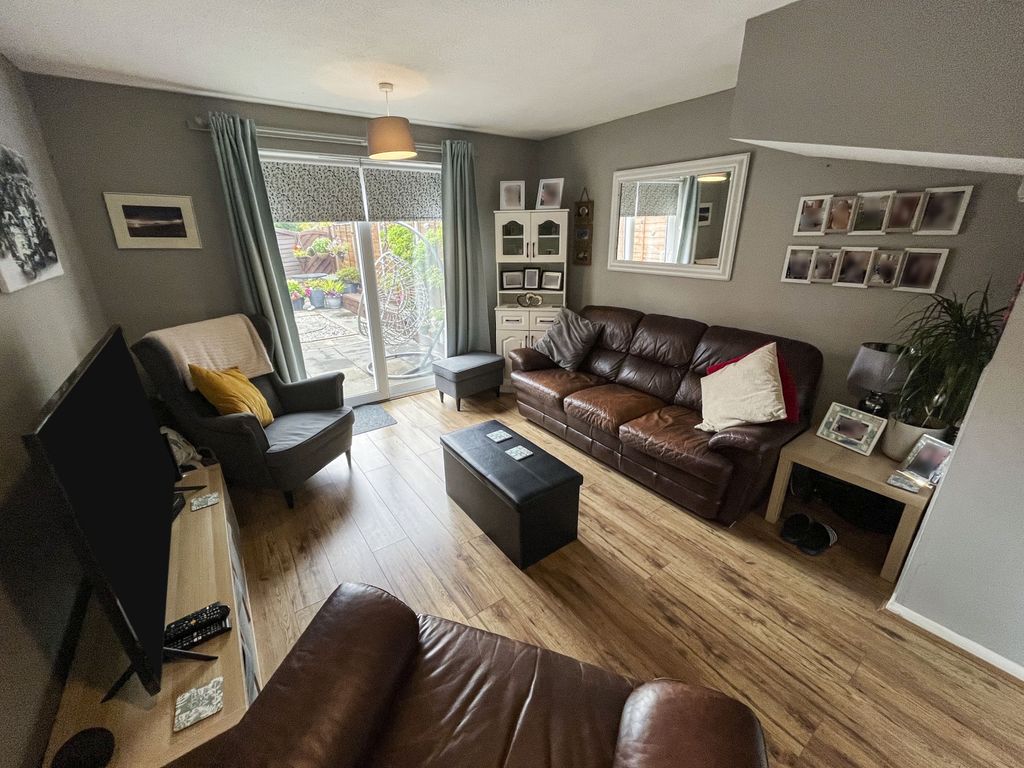 Property photo 2 of 14 Lounge