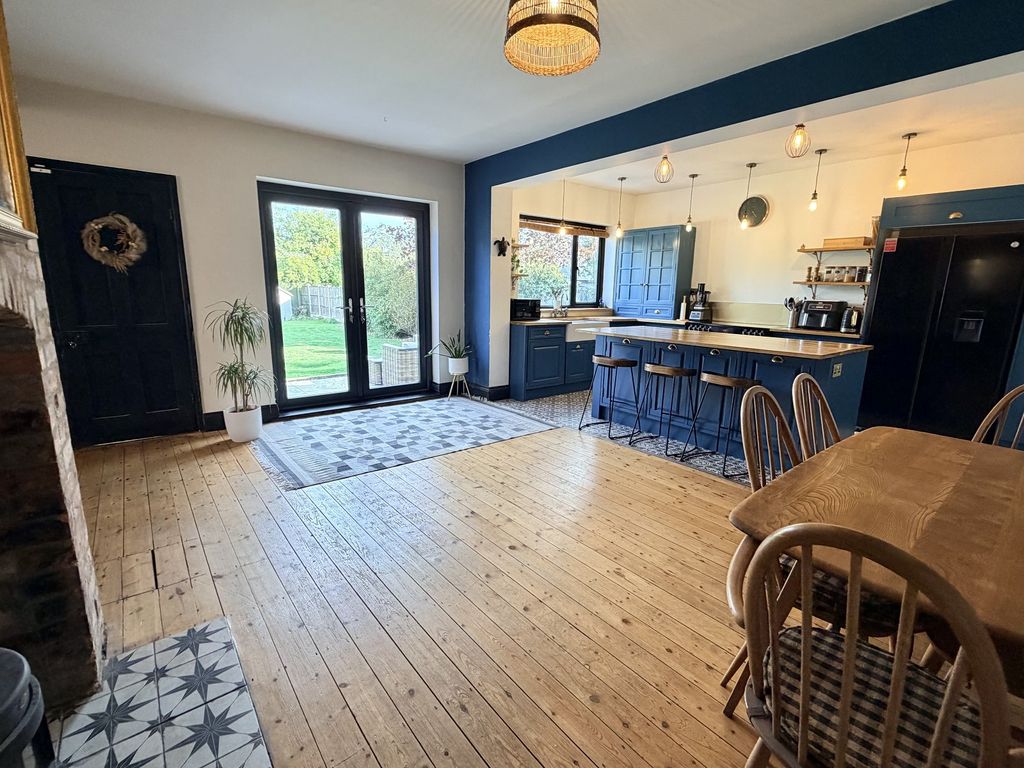 Property photo 2 of 19 Not Specified