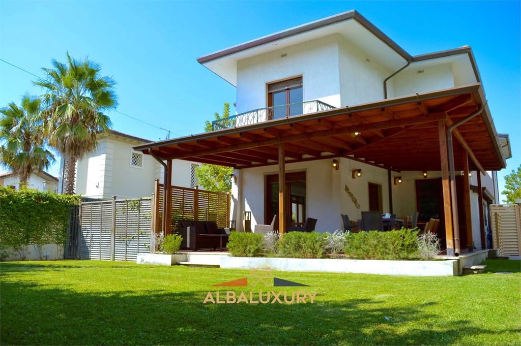 Property photo 1 of 42