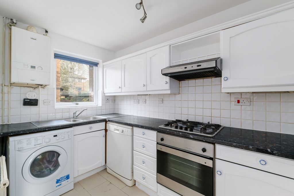 Property photo 3 of 16