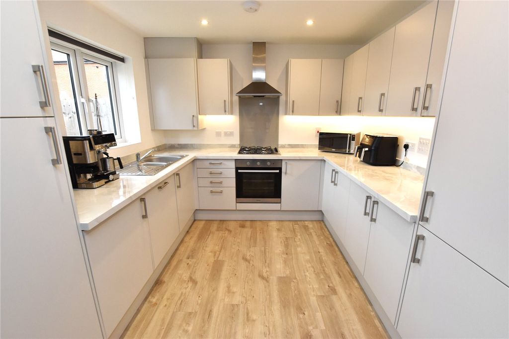 Property photo 3 of 13 Picture No. 04