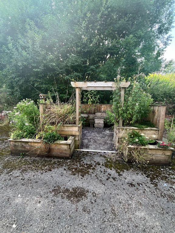 Property photo 3 of 36