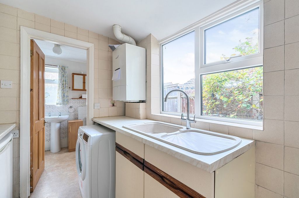 Property photo 3 of 17 1341074-14-689cc7...
