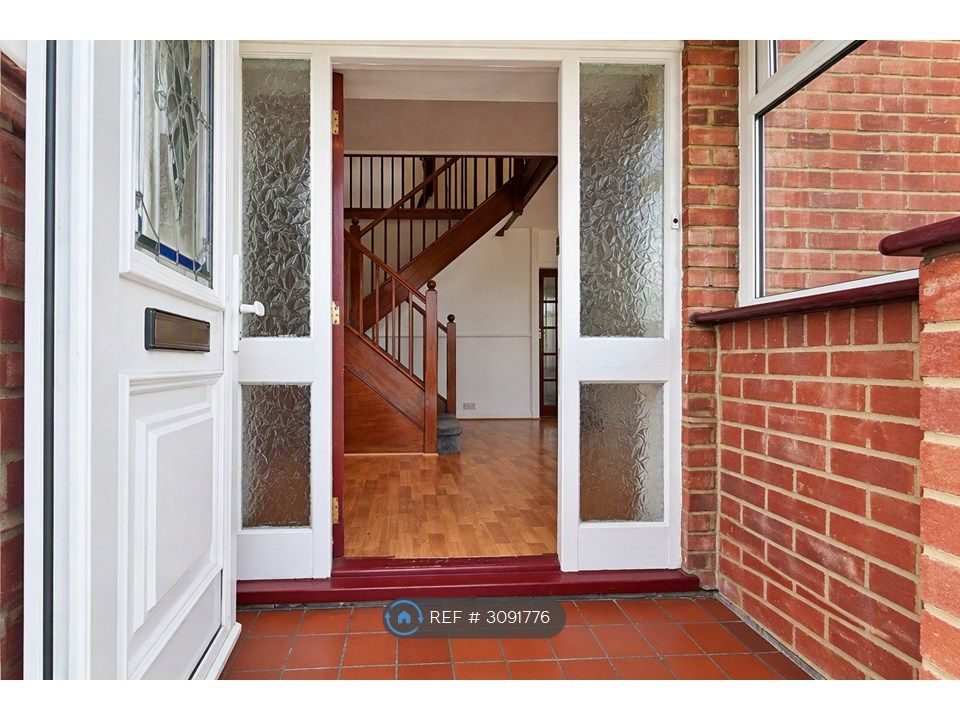 Property photo 3 of 23