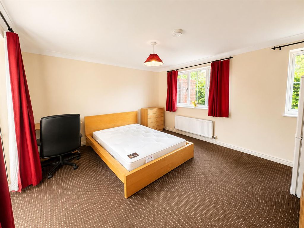 Property photo 2 of 6 B1Ddc043-A691-418E-Aefa-B59A5872865F.Png