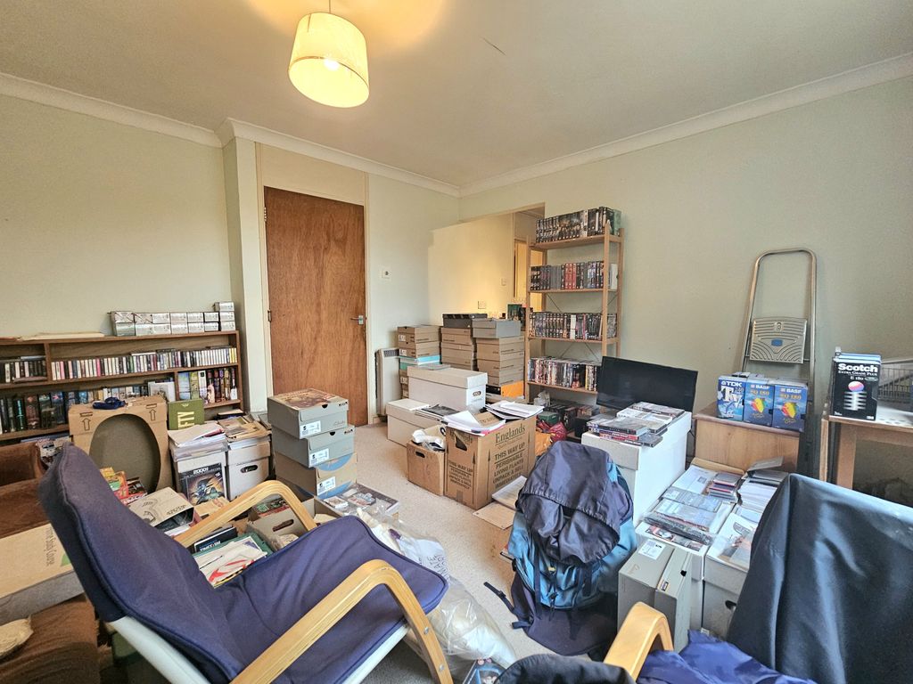 Property photo 3 of 6