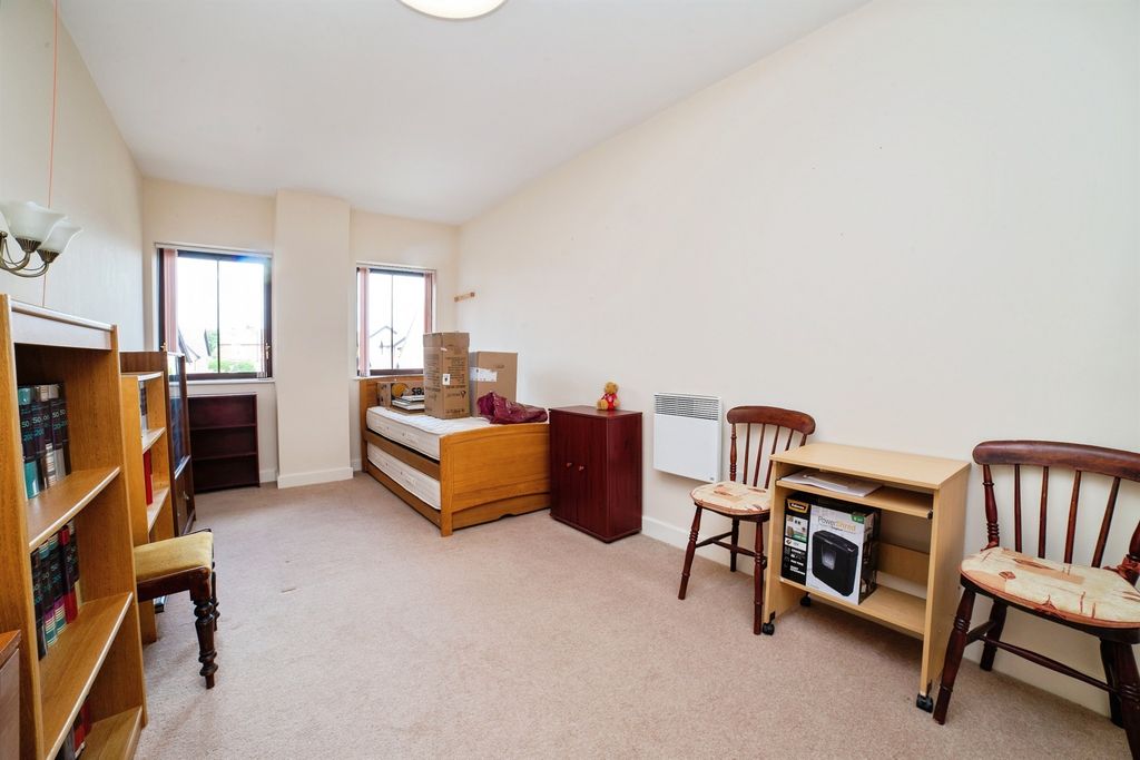 Property photo 3 of 14