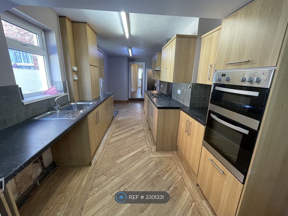 Property photo 1 of 18 Kitchen Diner