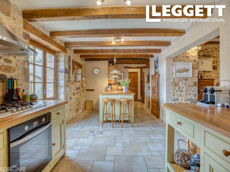 Property photo 3 of 10