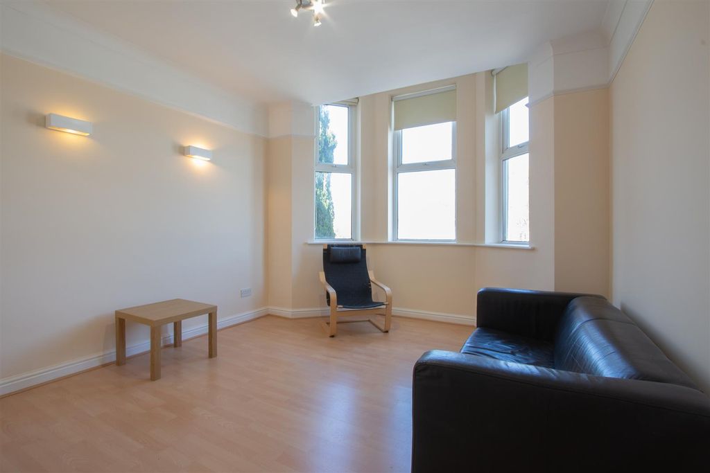 Property photo 2 of 14 George Court-9.Jpg