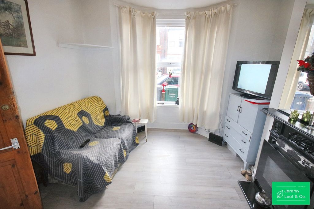 Property photo 2 of 14