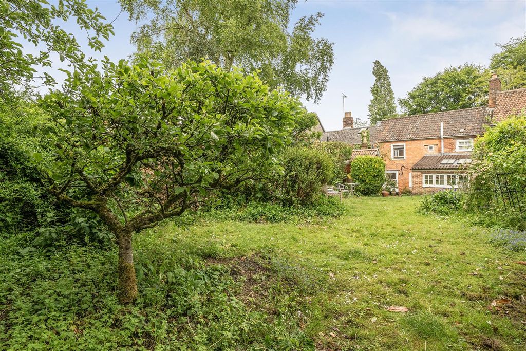 Property photo 2 of 19 Rear Garden