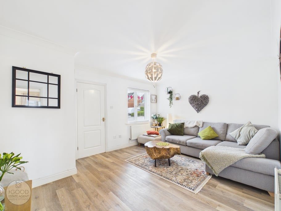 Property photo 2 of 12