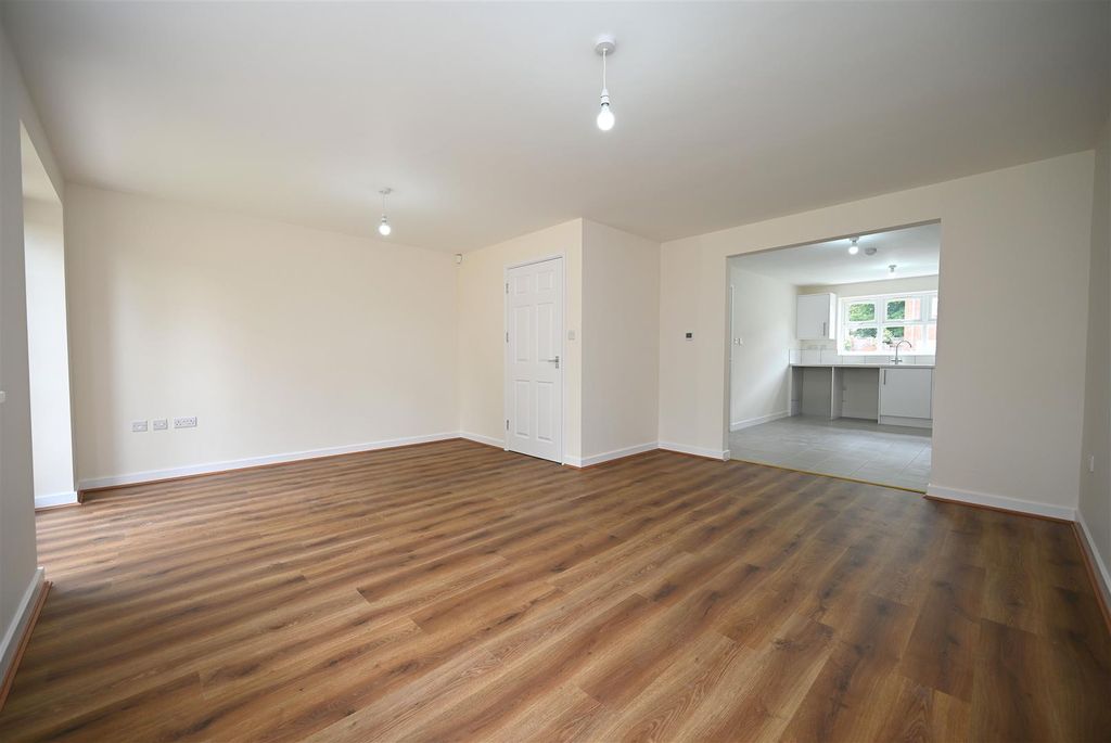 Property photo 2 of 19 Lounge.1.Jpg