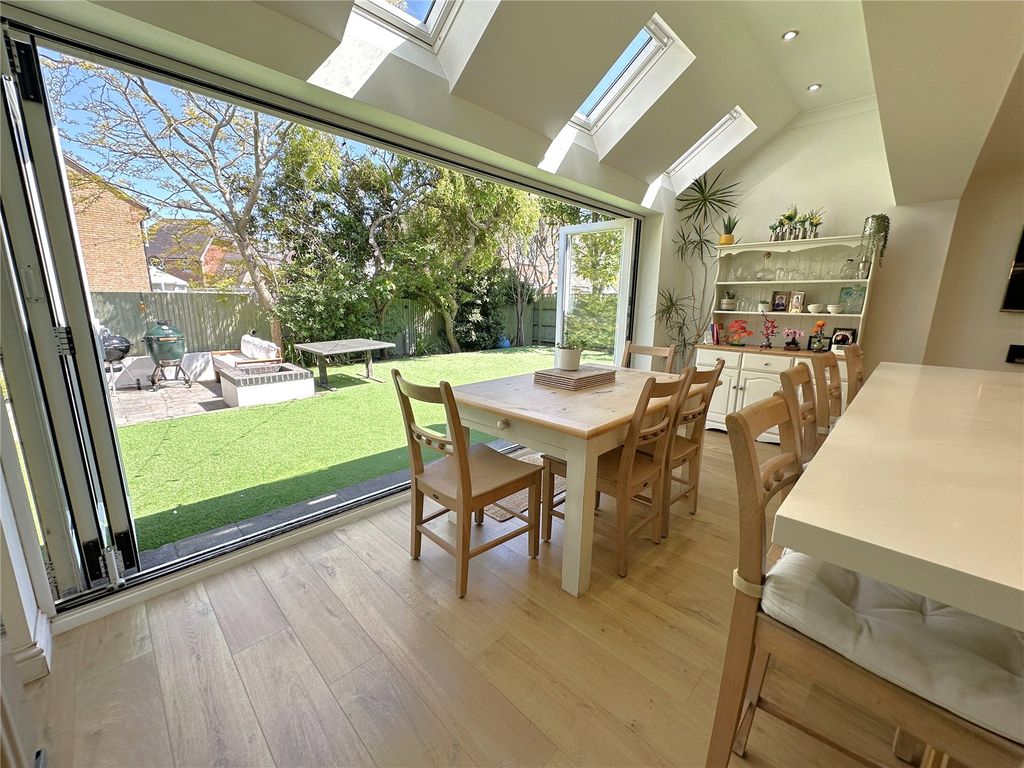 Property photo 3 of 18 Picture No. 10