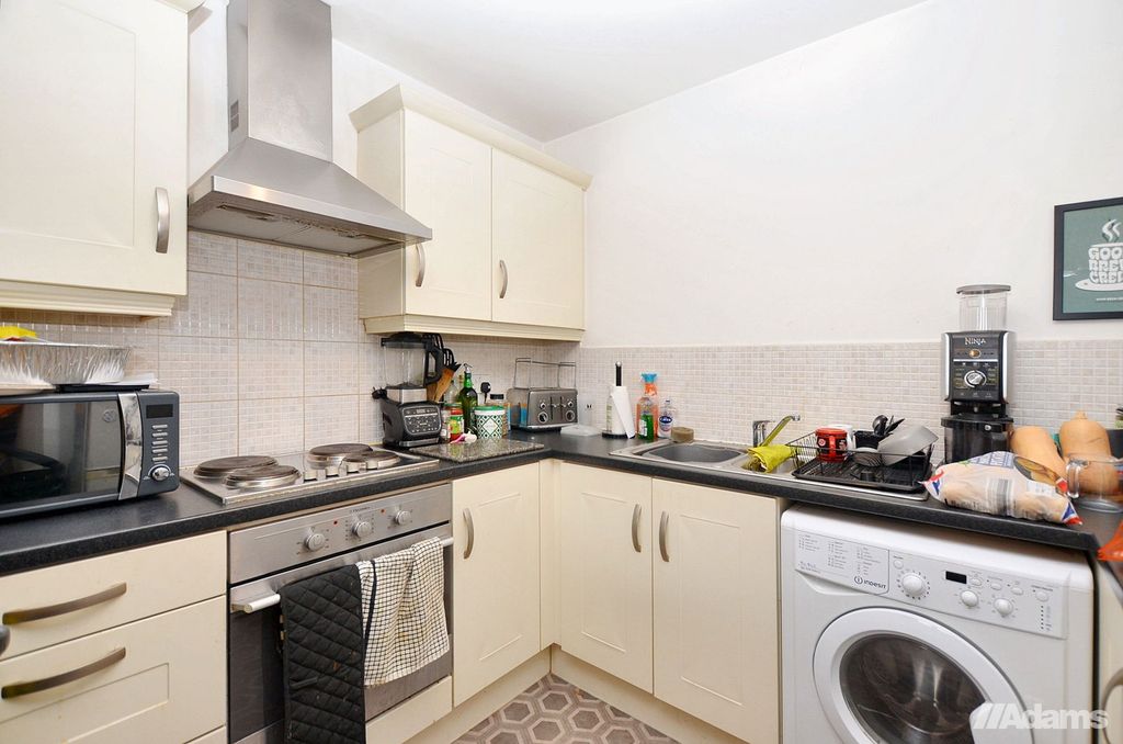 Property photo 3 of 8