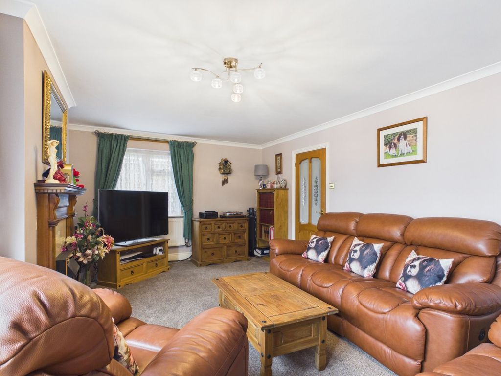 Property photo 2 of 11 Picture No. 24
