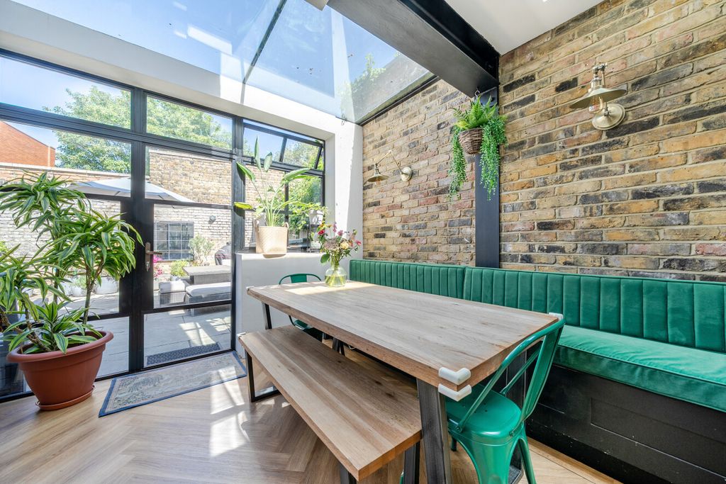 Property photo 3 of 18 1492691-14-6A5E39...