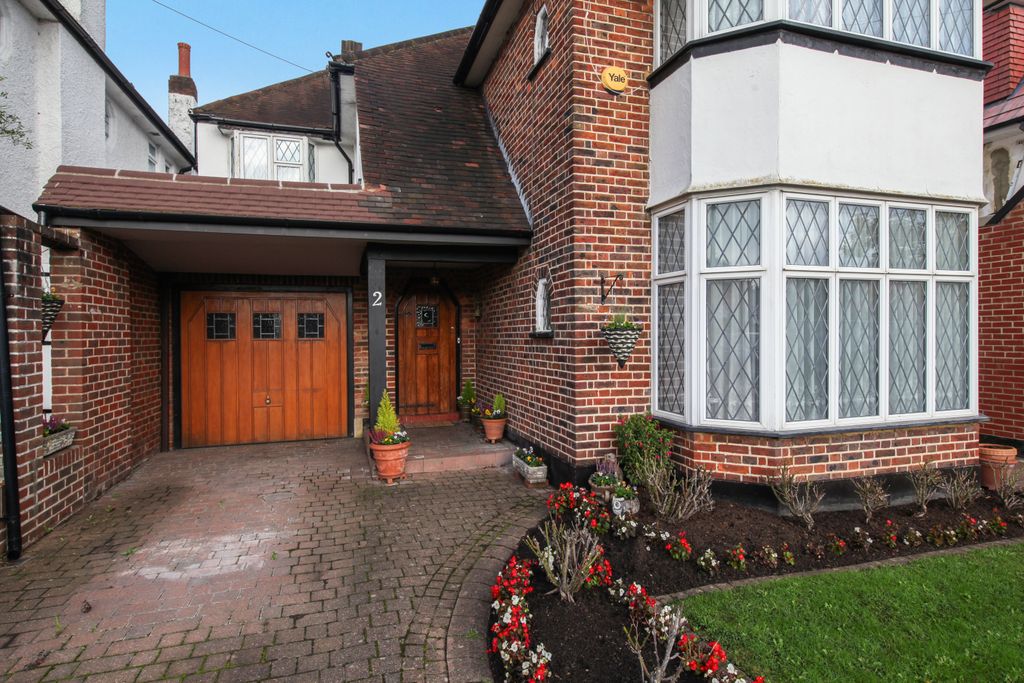 Property photo 2 of 21