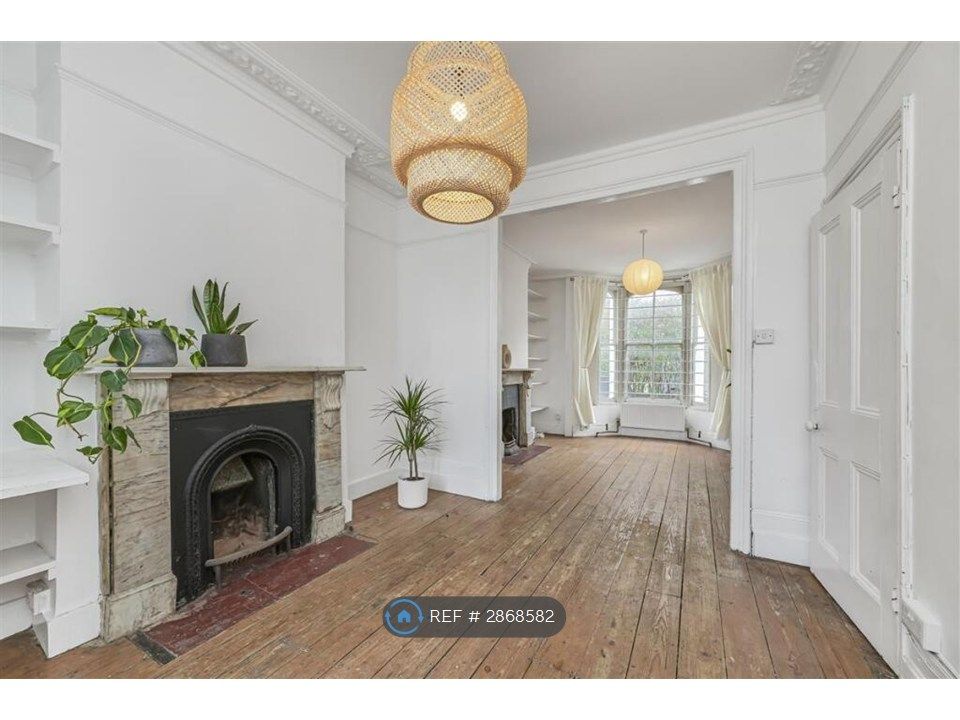 Property photo 1 of 9 Reception