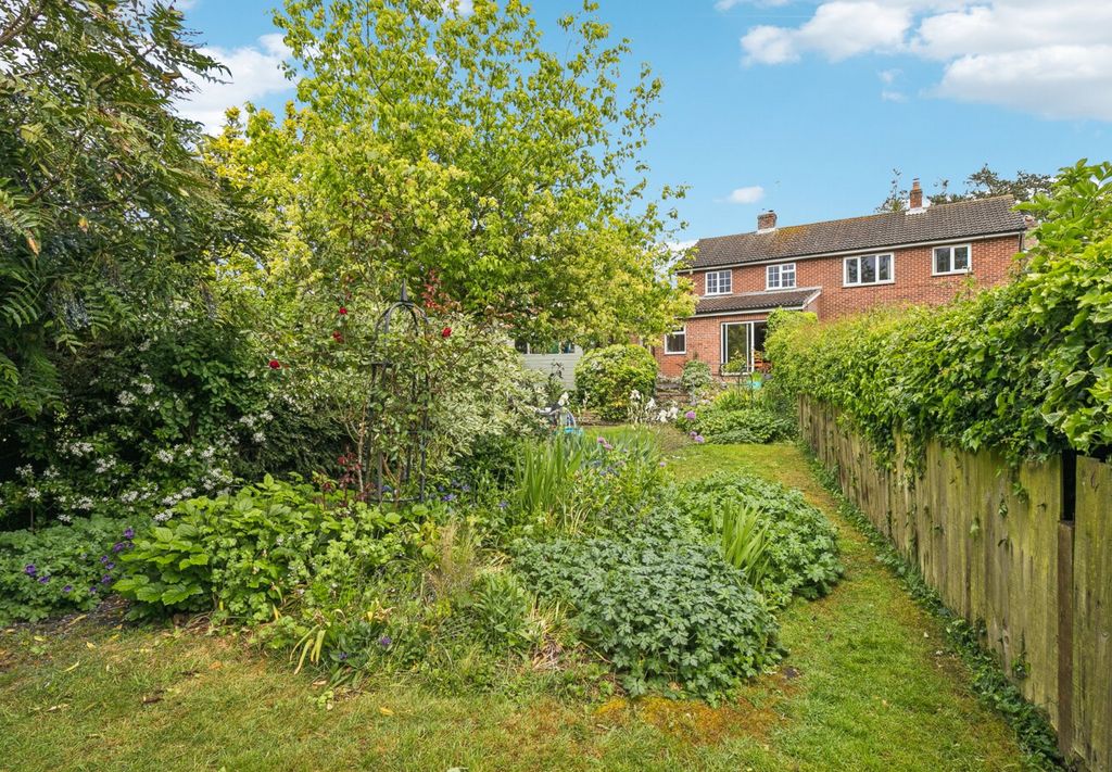 Property photo 3 of 19 Picture No. 16