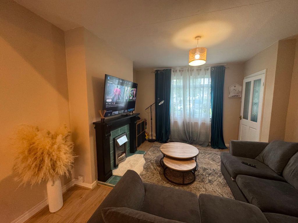 Property photo 2 of 11