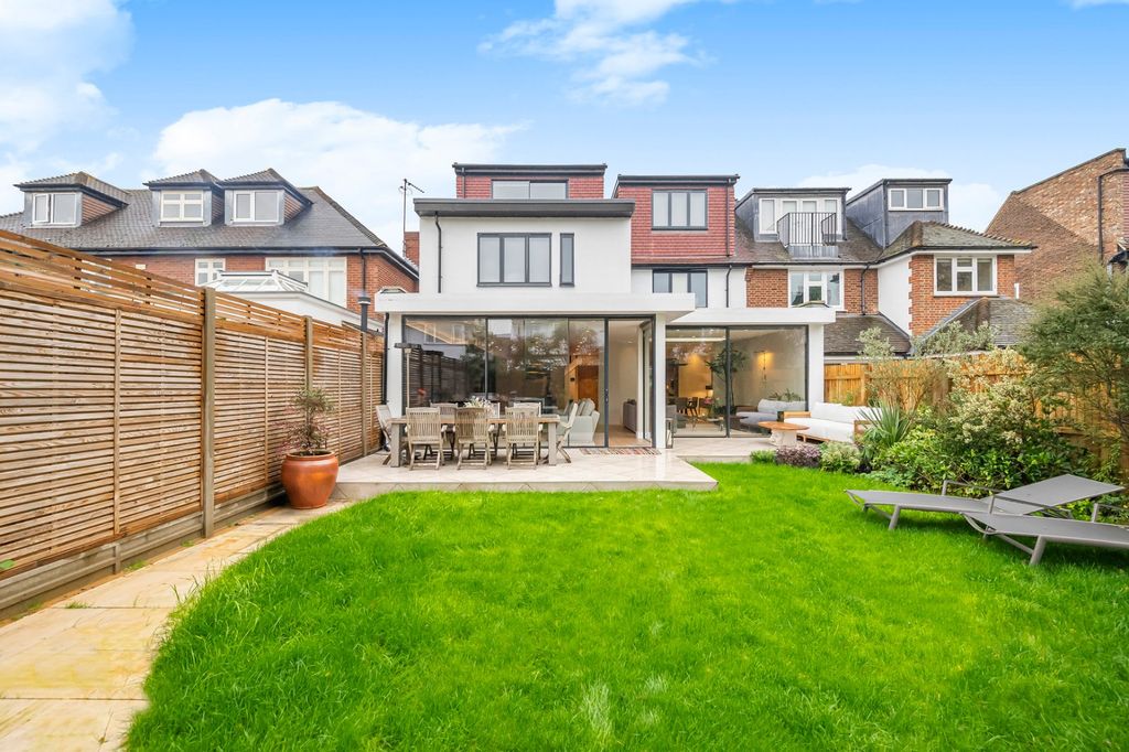 Property photo 1 of 26