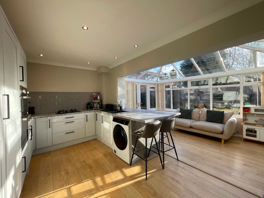 Property photo 3 of 23