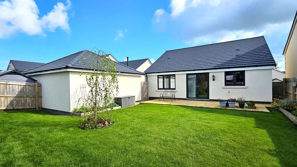 Property photo 1 of 25