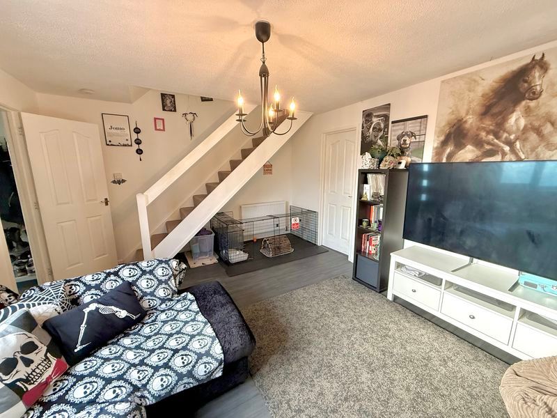 Property photo 3 of 14 Lounge