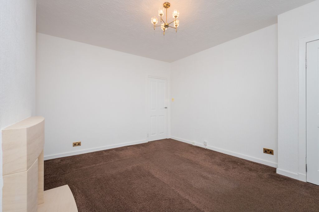Property photo 3 of 14 77 Clydesdale Avenue, Paisley Pa3 4Jw-8